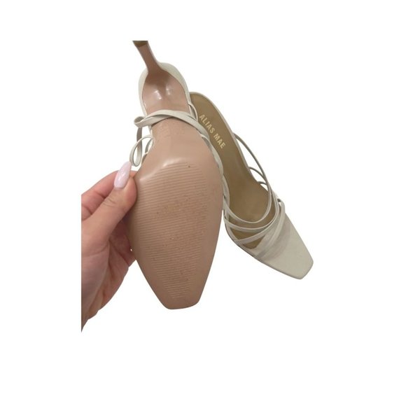 Revolve Alias Mae Isabelle Heel - Picture 6 of 6